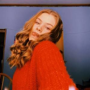 Meet your Posher, Alexis